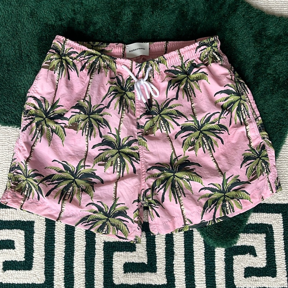 NWT - Solid & Striped The Classic Swim Trunk
